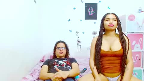 Dante and Carolina independient model online show from 01/05/25, 12:09