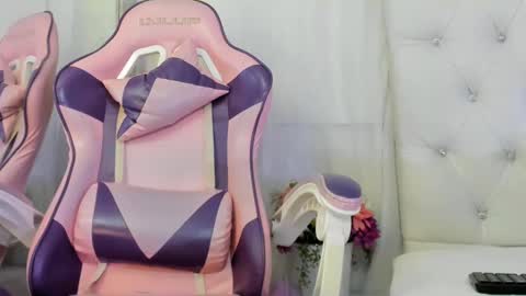    online show from 02/19/25, 12:00