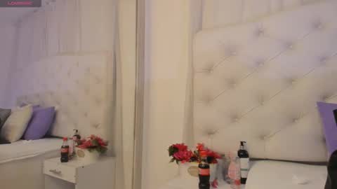    online show from 09/12/25, 12:38