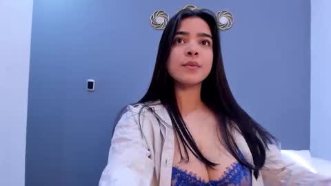 Snapshot of kamilabetancourt chatting on 06/04/26, 01:39 Kamila Betancourt online show from 06/04/26, 01:39