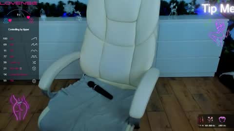 kamilahot25 online show from 12/14/25, 12:16