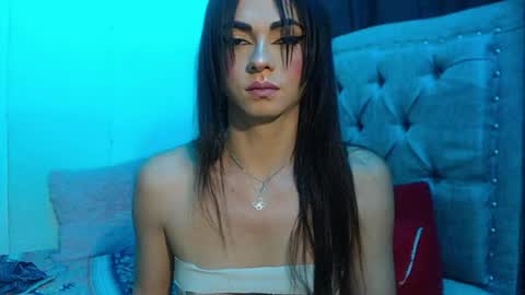 Snapshot of kamilathopsom chatting on 06/04/26, 11:00 CAMILA SANTAMARIA online show from 06/04/26, 11:00