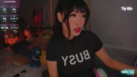 Snapshot of kamilee__xo chatting on 10/15/25, 07:36 kamilee__xo online show from 10/15/25, 07:36