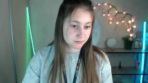 kamilla_love_ online show from 05/23/26, 12:53