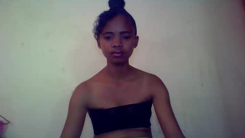 Snapshot of kamillah69 chatting on 11/09/25, 04:22 kamillah69 online show from 11/09/25, 04:22