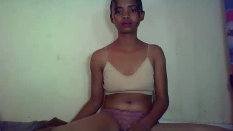 kamillah69 online show from 11/12/25, 10:04