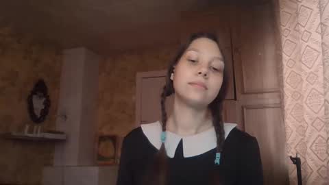 Mari  Simmons online show from 10/27/25, 02:59