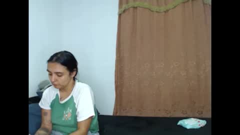 Snapshot of kammy_cami chatting on 04/22/26, 03:09 kammy y camila online show from 04/22/26, 03:09