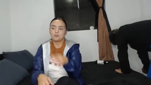 Snapshot of kammy_cami chatting on 04/28/26, 11:32 kammy y camila online show from 04/28/26, 11:32