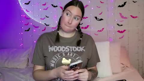 Snapshot of kamrynmarie69 chatting on 11/23/25, 10:09 kamrynmarie69 online show from 11/23/25, 10:09