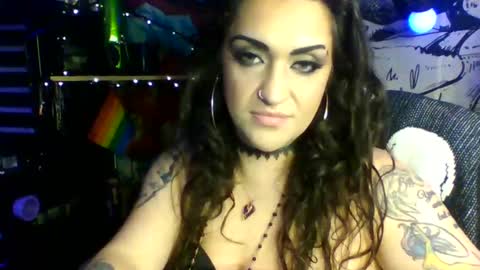 kandirain online show from 11/25/25, 12:27