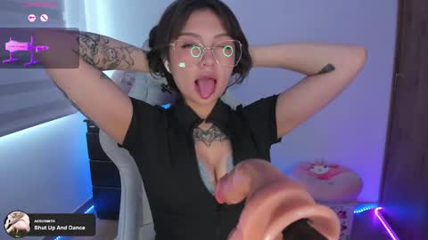 Snapshot of kaori_moon_ chatting on 11/17/25, 05:52 Hanny online show from 11/17/25, 05:52