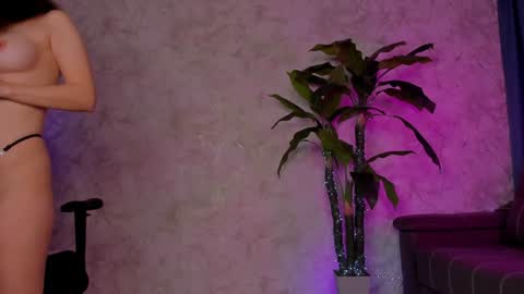 Emma online show from 02/26/25, 01:32