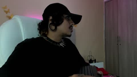 Snapshot of kaoz_23_ chatting on 10/20/25, 02:45 KaoZ Goeth online show from 10/20/25, 02:45