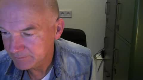 Snapshot of kapitein_rob chatting on 09/11/25, 04:56 Robbie online show from 09/11/25, 04:56