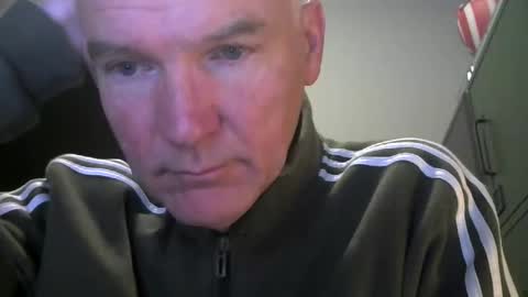 Robbie online show from 11/18/25, 05:45