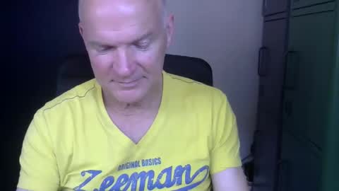 Robbie online show from 04/23/26, 02:08