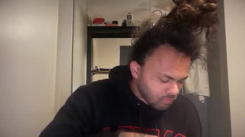 Snapshot of kaptanhook9 chatting on 04/12/26, 03:39 kaptanhook9 online show from 04/12/26, 03:39