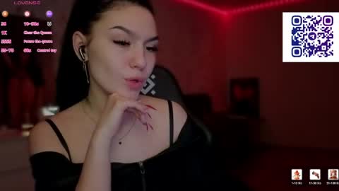 Snapshot of kara_life chatting on 03/27/26, 11:37 kara_life online show from 03/27/26, 11:37