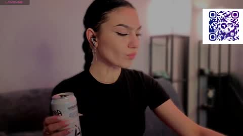 Snapshot of kara_life chatting on 04/27/26, 04:21 kara_life online show from 04/27/26, 04:21