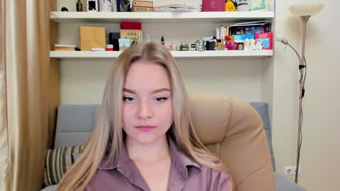 Snapshot of kara_smith_ chatting on 01/14/25, 10:23 Kara. Off from 15th till 24th of December online show from 01/14/25, 10:23