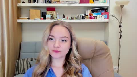 Snapshot of kara_smith_ chatting on 01/19/25, 12:49 Kara. Off from 15th till 24th of December online show from 01/19/25, 12:49