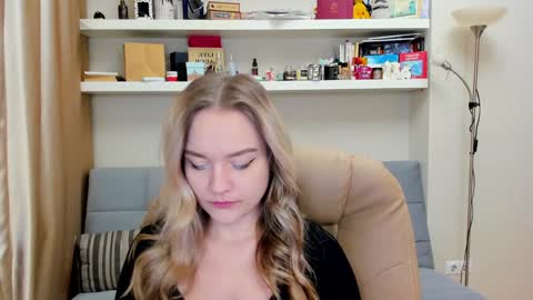 Snapshot of kara_smith_ chatting on 01/22/25, 10:26 Kara. Off from 15th till 24th of December online show from 01/22/25, 10:26