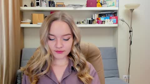 Snapshot of kara_smith_ chatting on 01/30/25, 11:02 Kara. Off from 15th till 24th of December online show from 01/30/25, 11:02