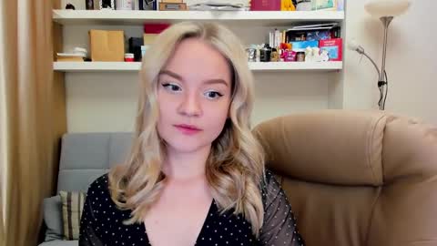 Snapshot of kara_smith_ chatting on 02/12/25, 08:50 Kara. Off from 15th till 24th of December online show from 02/12/25, 08:50