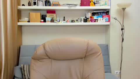 Snapshot of kara_smith_ chatting on 02/14/25, 09:53 Kara. Off from 15th till 24th of December online show from 02/14/25, 09:53