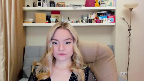 Snapshot of kara_smith_ chatting on 03/08/25, 11:49 Kara. Off from 15th till 24th of December online show from 03/08/25, 11:49