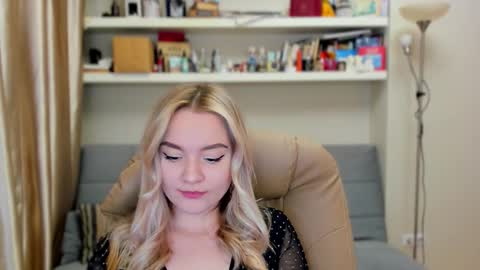 Snapshot of kara_smith_ chatting on 09/13/25, 09:58 Kara. Off from 15th till 24th of December online show from 09/13/25, 09:58