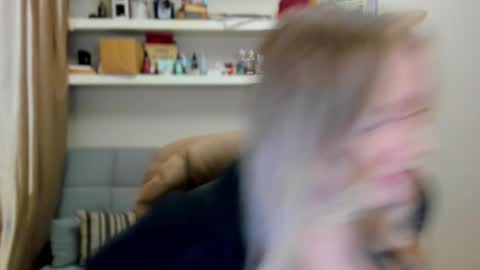 Snapshot of kara_smith_ chatting on 11/13/25, 12:20 Kara. Off from 15th till 24th of December online show from 11/13/25, 12:20