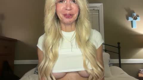 kara online show from 10/19/25, 02:34