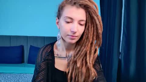 Snapshot of karatart chatting on 10/16/25, 10:49 Kara online show from 10/16/25, 10:49