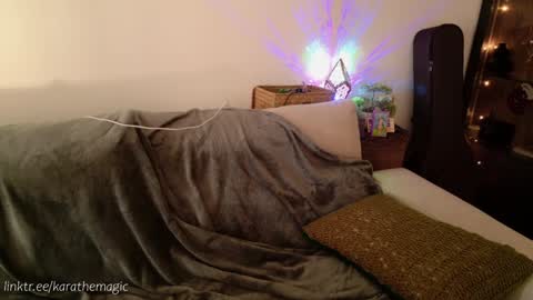 Snapshot of karathemagic chatting on 02/05/25, 08:54 I am here around 5am GMT karathemagic online show from 02/05/25, 08:54