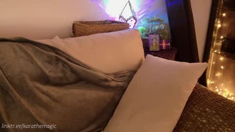 Snapshot of karathemagic chatting on 02/08/25, 04:03 I am here around 5am GMT karathemagic online show from 02/08/25, 04:03