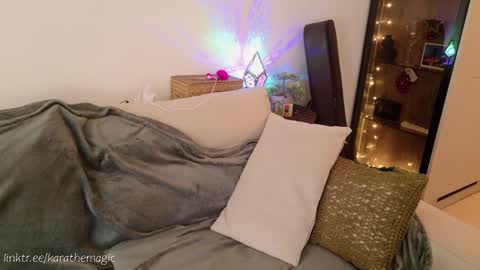 Snapshot of karathemagic chatting on 02/23/25, 07:55 I am here around 5am GMT karathemagic online show from 02/23/25, 07:55