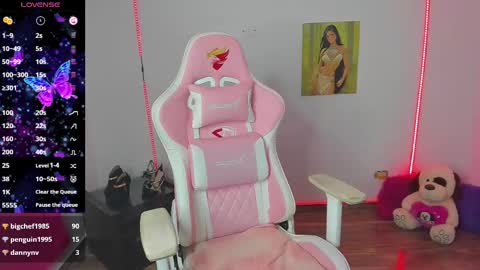 Snapshot of karely_sweet_ chatting on 03/04/25, 12:18 karely_sweet_ online show from 03/04/25, 12:18