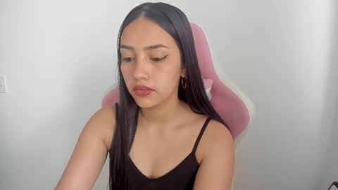 Snapshot of karely_sweet_ chatting on 06/27/26, 02:23 karely_sweet_ online show from 06/27/26, 02:23