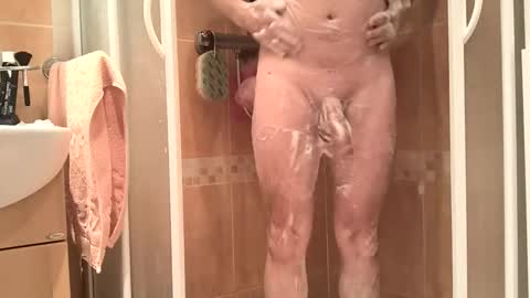 Snapshot of karen083 chatting on 10/25/25, 12:02 karen083 online show from 10/25/25, 12:02