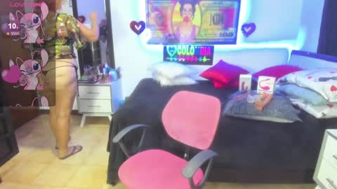 Snapshot of karen_milf_2 chatting on 01/31/25, 01:11 Karen online show from 01/31/25, 01:11