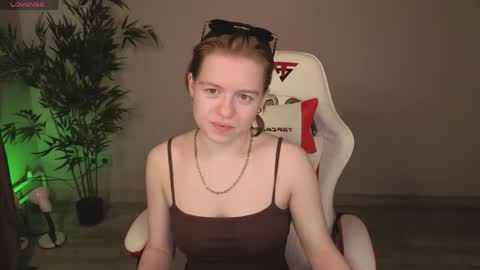 Snapshot of karen_mist chatting on 06/02/26, 01:18 karen_mist online show from 06/02/26, 01:18