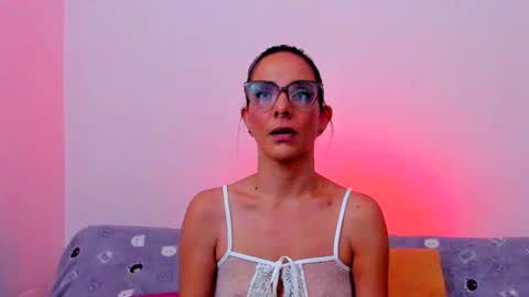 Snapshot of karen_simss chatting on 03/10/26, 12:10 Karen online show from 03/10/26, 12:10