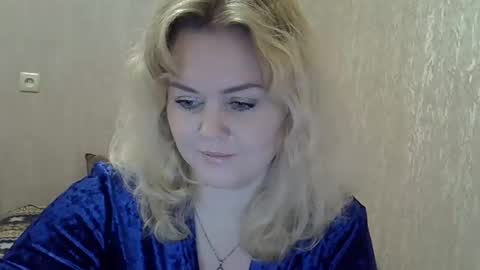 karennelsonx online show from 02/14/25, 03:47