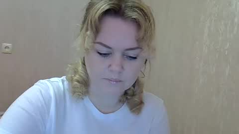 karennelsonx online show from 02/26/25, 12:14