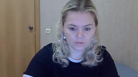 karennelsonx online show from 04/07/26, 08:37