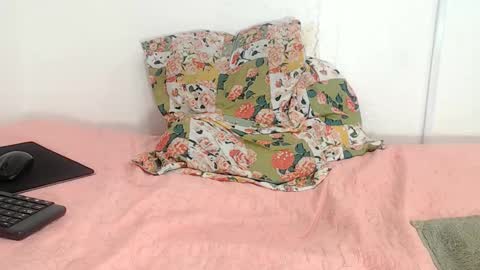 karenvagina18 online show from 09/14/25, 01:27