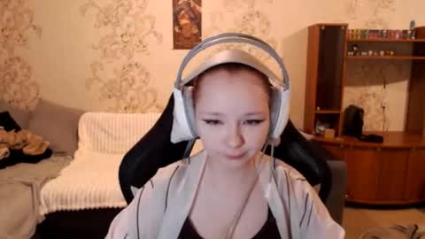 Lisa Backler online show from 09/19/25, 03:24