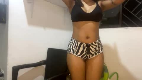 Snapshot of kariina_candy chatting on 05/28/26, 02:53 kariina candy and fox online show from 05/28/26, 02:53